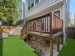 1172 W 17th Street, Houston TX 77008