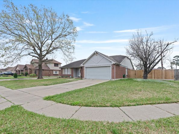 151 E Forest Lane, Houston TX 77015