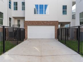 1140 W 16th St Street, Houston TX 77008