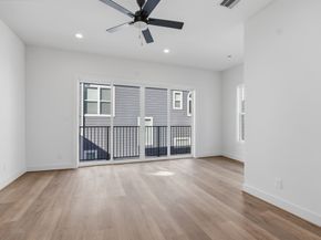 1140 W 16th St Street, Houston TX 77008