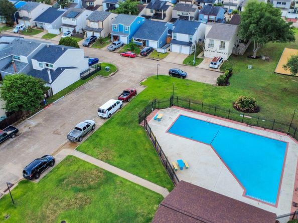 10265 Field Stone Drive, Houston TX 77041