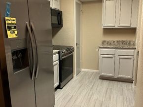 8100 Cambridge Street 32, Houston TX 77054