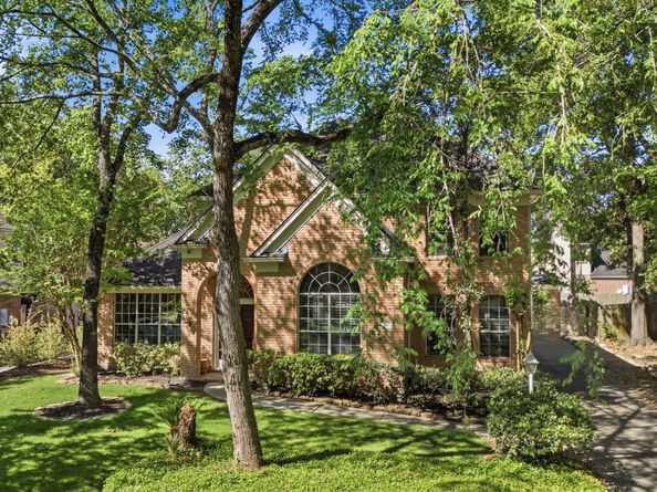 26 E Sterling Pond Circle, The Woodlands TX 77382