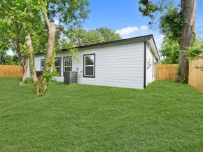 5941 Southlea Street, Houston TX 77033