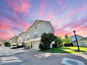 3002 Clearview Circle, Houston TX 77025