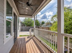 800 Walton Street, Houston TX 77009