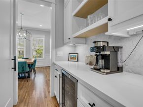 800 Walton Street, Houston TX 77009