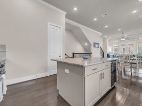 5849 E Post Oak Lane, Houston TX 77055