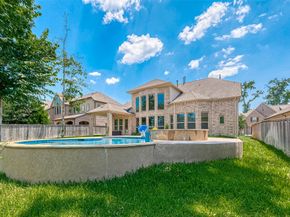 115 N Winter Sunrise Circle, Tomball TX 77375