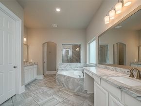 115 N Winter Sunrise Circle, Tomball TX 77375
