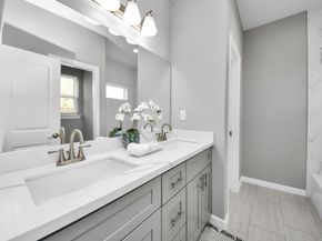 4013 Elmwood Street, Houston TX 77051