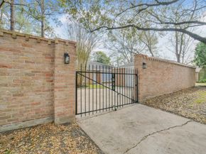 1823 Cherry Bend Drive, Houston TX 77077