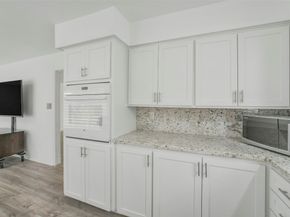 1823 Cherry Bend Drive, Houston TX 77077