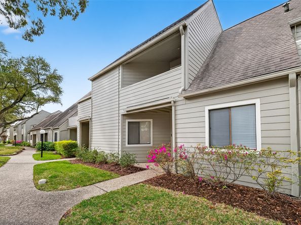 2303 Briarwest Boulevard 2303, Houston TX 77077