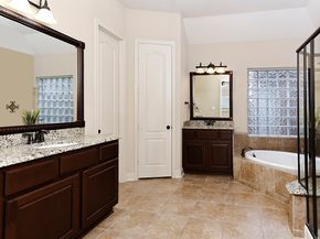 18 Chase Mills Place, Tomball TX 77375