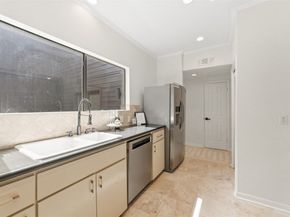 4215 W Alabama Street, Houston TX 77027