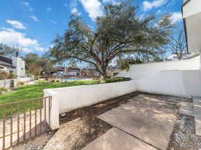 7655 S Braeswood Boulevard 5, Houston TX 77071