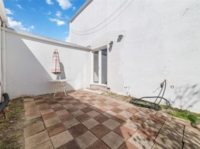 7655 S Braeswood Boulevard 5, Houston TX 77071