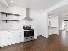 7655 S Braeswood Boulevard 5, Houston TX 77071