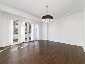 7655 S Braeswood Boulevard 5, Houston TX 77071