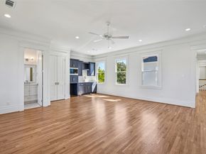 1119 E 7th 1/2 Street, Houston TX 77009