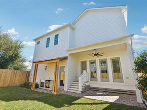 1119 E 7th 1/2 Street, Houston TX 77009