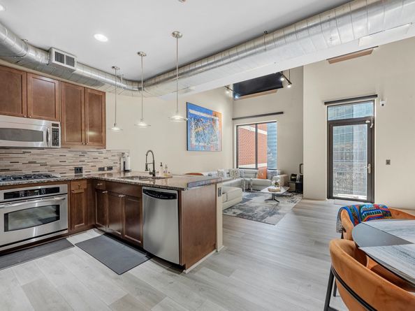 5005 Hidalgo Street 613, Houston TX 77056