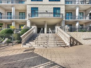 5005 Hidalgo Street 613, Houston TX 77056