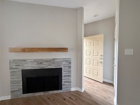 3100 WALNUT BEND Lane 223, Houston TX 77042