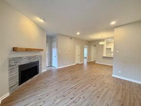 3100 WALNUT BEND Lane 223, Houston TX 77042