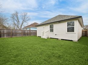 3342 Simmons Street, Houston TX 77004