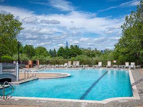 101 Shearwater Ct East 34, Jersey City NJ 07305