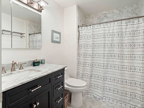 101 Shearwater Ct East 34, Jersey City NJ 07305