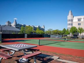 101 Shearwater Ct East 34, Jersey City NJ 07305