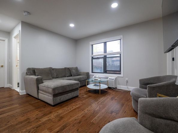 327 71st St 1E, Guttenberg NJ 07093