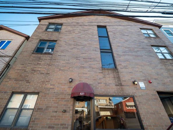 327 71st St 1E, Guttenberg NJ 07093