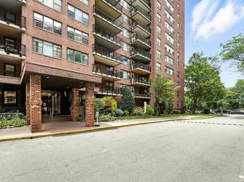 225 St Pauls Ave