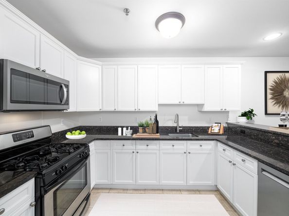 650 2nd St 3C, Hoboken NJ 07030
