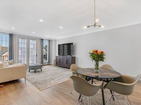 201 Shearwater Ct West 32, Jersey City NJ 07305