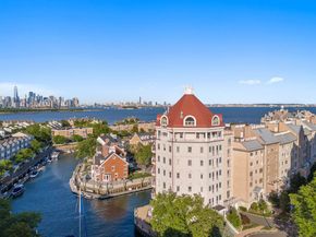 201 Shearwater Ct West 32, Jersey City NJ 07305