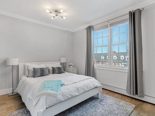 201 Shearwater Ct West 32, Jersey City NJ 07305