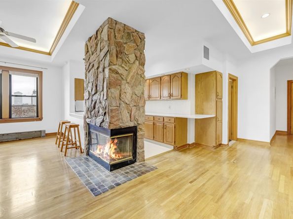 301 79th St E4, North Bergen NJ 07047