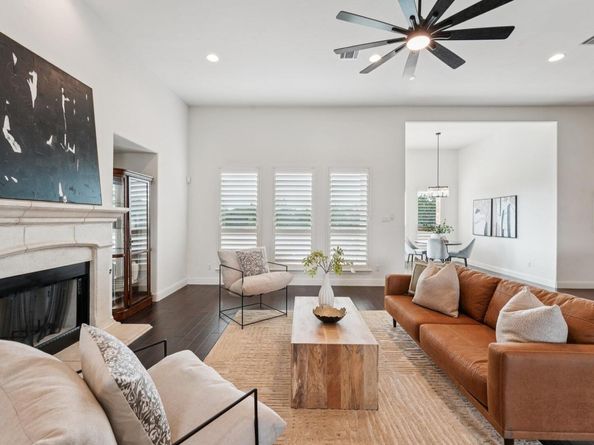 1104 Squaw VLY, Leander TX 78641