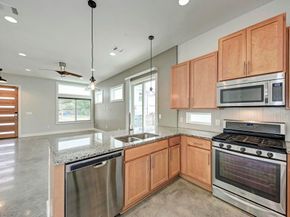 2512 Wheless LN 7, Austin TX 78723