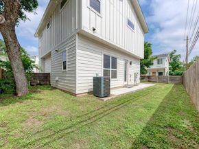 2512 Wheless LN 7, Austin TX 78723