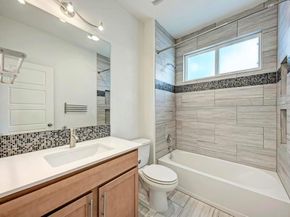 2512 Wheless LN 7, Austin TX 78723