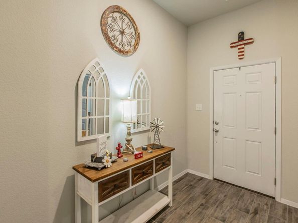 4202 Glendale LN, Lago Vista TX 78645
