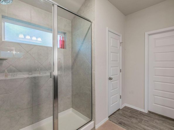 4202 Glendale LN, Lago Vista TX 78645