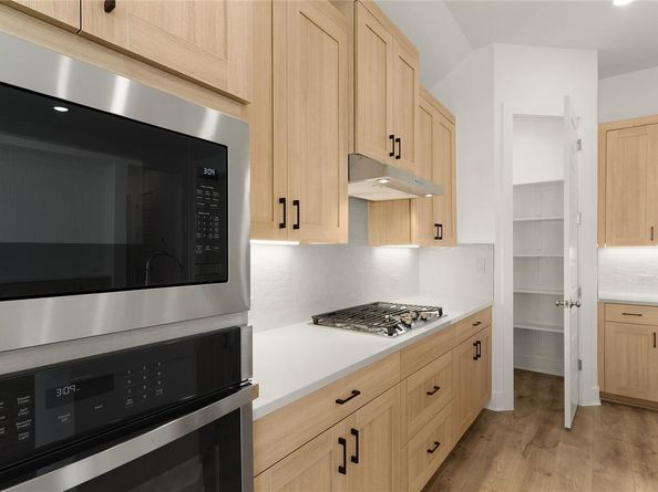 105 Arcilla PASS, Liberty Hill TX 78642