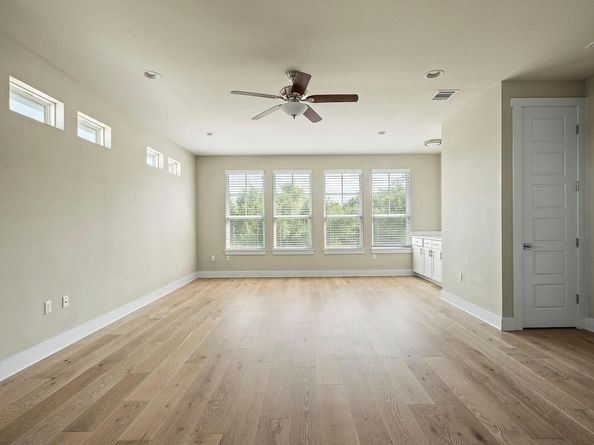 11125 Zimmerman LN, Austin TX 78726